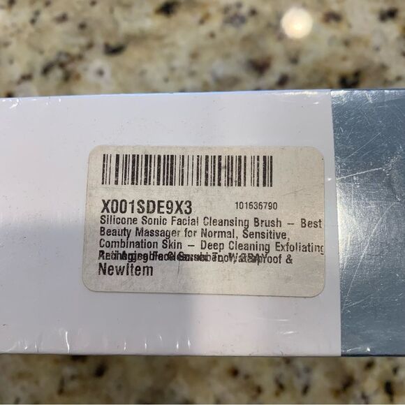 Ultrasonic Facial Brush M4 by Microderm GLO - Picture 3 of 4